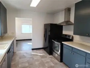 Another view of the kitchen.