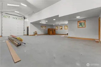 Upper garage with room for 6 cars or almost anything