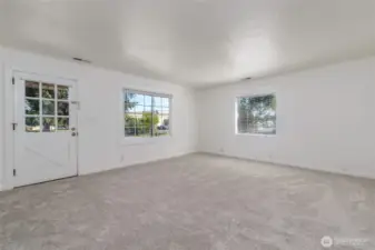 Main house Large Livingroom