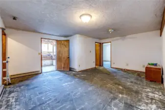 lower level bedroom, bathroom & retreat
