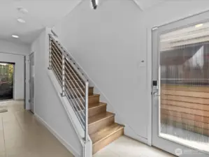 Entry level w/ 2 beds/1 bath