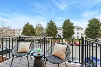 Photographs are for illustrative purposes only. Features, finishes, interior/exterior colors, landscaping and floorplan shown may vary from actual homes built.