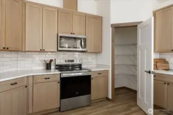 Photos of a similar house in the neighborhood