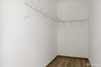 Photos of a similar house in the neighborhood