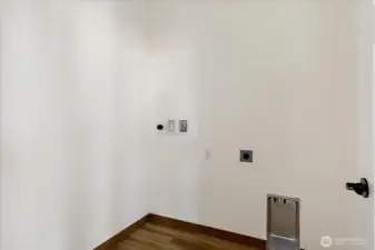 Photos of a similar house in the neighborhood