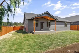 Photos of a similar house in the neighborhood