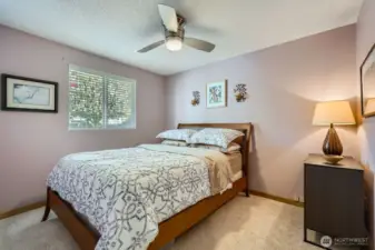 2nd bedroom