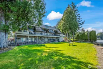 The Lake Limerick club house is a landmark in the community and a wonderful gathering place. Complete with restaurant and bar on the lower level... and outdoor concerts in the summer!