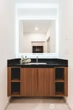 LED & defogging mirror.