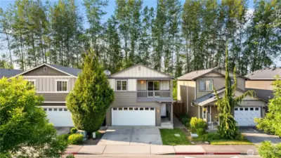 A great perk: the front lawn requires no maintenance on your part, as it’s professionally cared for by the Homeowner’s Association.