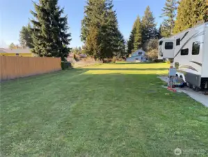 Flat, level, & privvate acreage!