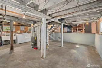Potential to finish this area, or use it as a workshop and storage area.