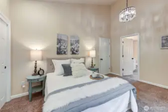 Spacious primary suite with vaulted ceilings!