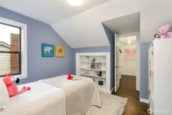 Upper level - fifth bedroom.