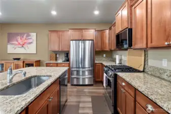 I love the large sink and so many counters to work with