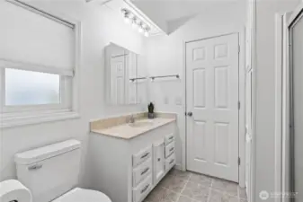Full bathroom next to Bedroom #2