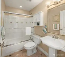 2nd bath on lowest level.