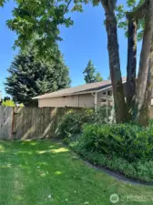 Parking for boat or trailer with access to back yard!