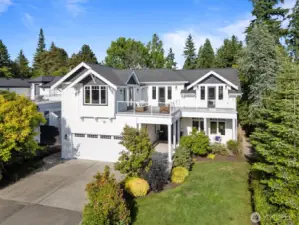 Timeless living with stunning views, prime location near downtown Kirkland, and access to top Lake Washington schools.