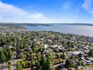 Discover your dream home in the heart of Kirkland — ideal location, stunning views, and modern comfort all in one. Don’t miss this must-see opportunity.