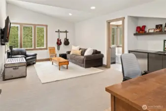 Bonus req/bedroom above garage with ensuite