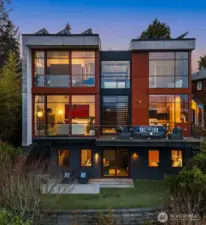 The Pacific NW lifestyle at its best.