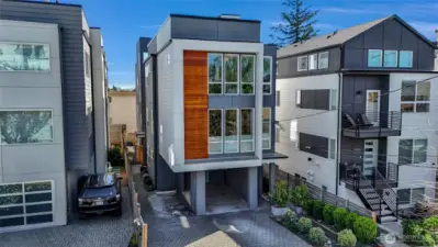 Modern single family home in the heart of Fremont