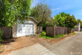 Several homes on the alley have built Detached Accessory Dweling Units. May be possible here. Buyers to verify.