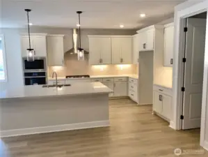 2532 Acer Loop SE ~ Ready Now