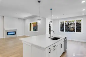 2532 Acer Loop SE ~ Ready Now