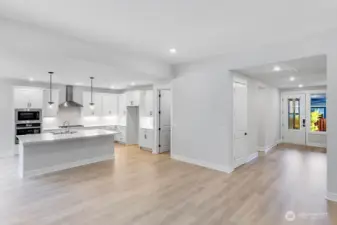 2532 Acer Loop SE ~ Ready Now