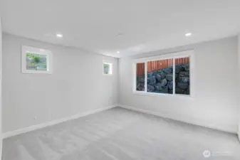 2532 Acer Loop SE ~ Ready Now