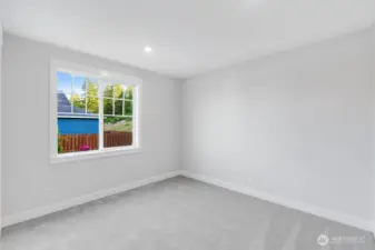 2532 Acer Loop SE ~ Ready Now