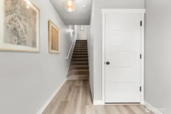 Photographs are for illustrative purposes only. Features, finishes, interior/exterior colors, landscaping and floorplan shown may vary from actual homes built.