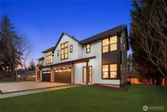 2 Luxury Residences minutes from Downtown Bellevue.