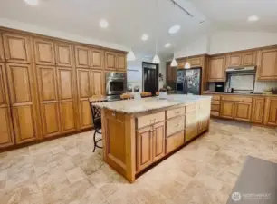 Huge kitchen with plenty of cabinets