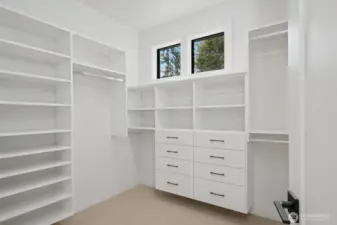 Look at all this efficient room!