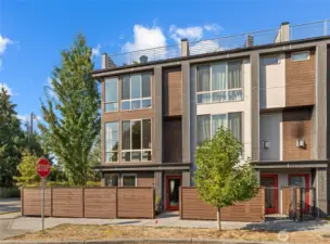 Corner unit townhome in desirable Greenwood close to light rail