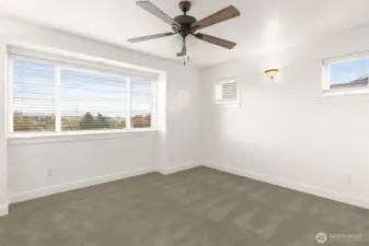 SE Bdrm with territorial views