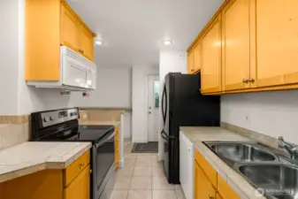 Fully functional ADU kitchen + laundry