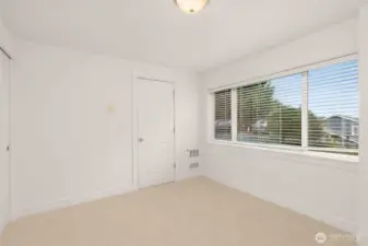 Full size ADU bedroom on lower level no-stairs