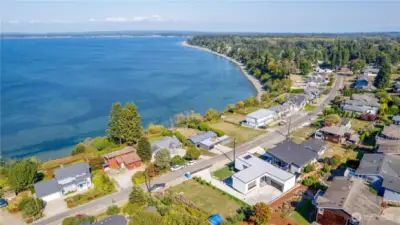 Lovely, peaceful neighborhood