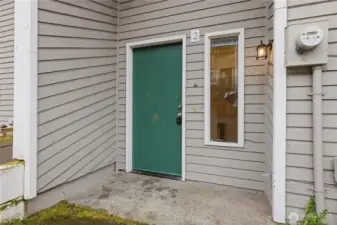 -Step into the warmth of this enchanting condo nestled on Lea Hill, where charm meets convenience.