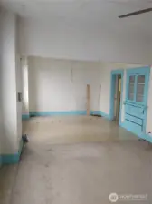 High ceilings, lots of natural light
