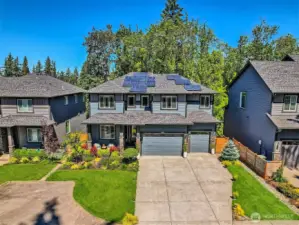 Energy Conscious - Zero maintenance SPAN solar panels, ALL walls and garage fully insulated, whole home humidifier, high efficiency 90% furnace and high efficiency re-circulating tankless hot water heater.