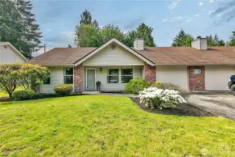 Investor dream—well-maintained duplex on a quiet dead-end street.