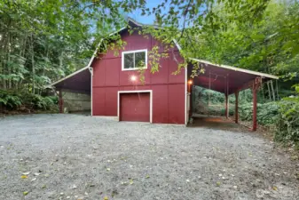 Detached Barn 30' x 36'  Kitchen+ Bathroom