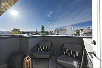 Time to enjoy that afternoon sun.