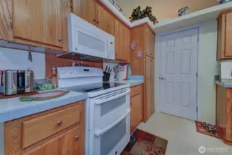 Spacious Kitchen