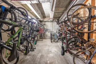 Bike locker